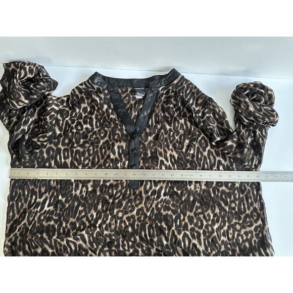 TORRID Women's Top Sz. 2 Lightweight Chiffon Leopard Contrast Trim L/S Sheer - Picture 9 of 12